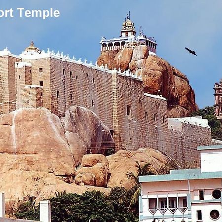 Pleasant Stay Tiruchirappalli 외부 사진